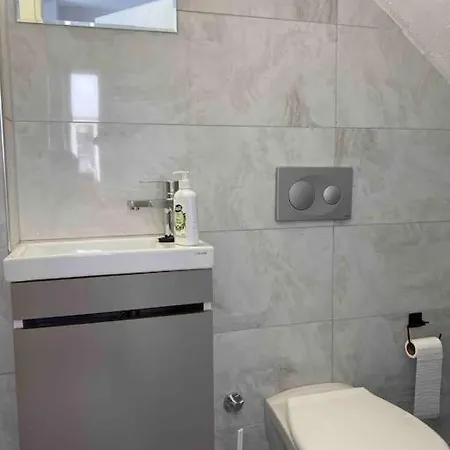 Vila Havalimanina 10 Dak Denize 5 Dak 2+1