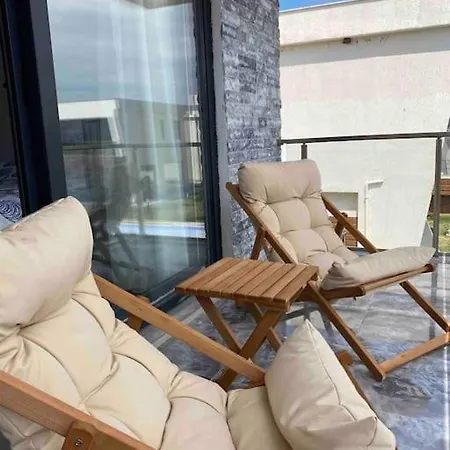 Havalimanina 10 Dak Denize 5 Dak 2+1