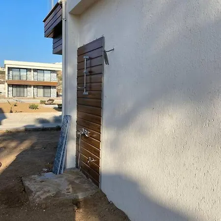 Villa Havalimanina 10 Dak Denize 5 Dak 2+1 *